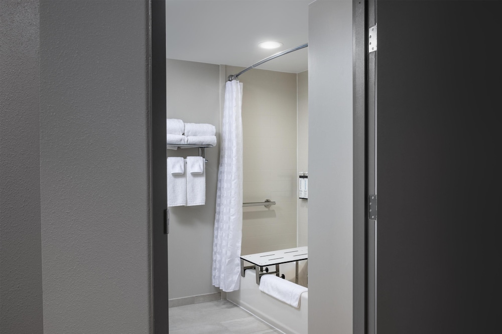 Hyatt Place San Antonio Riverwalk 59/60