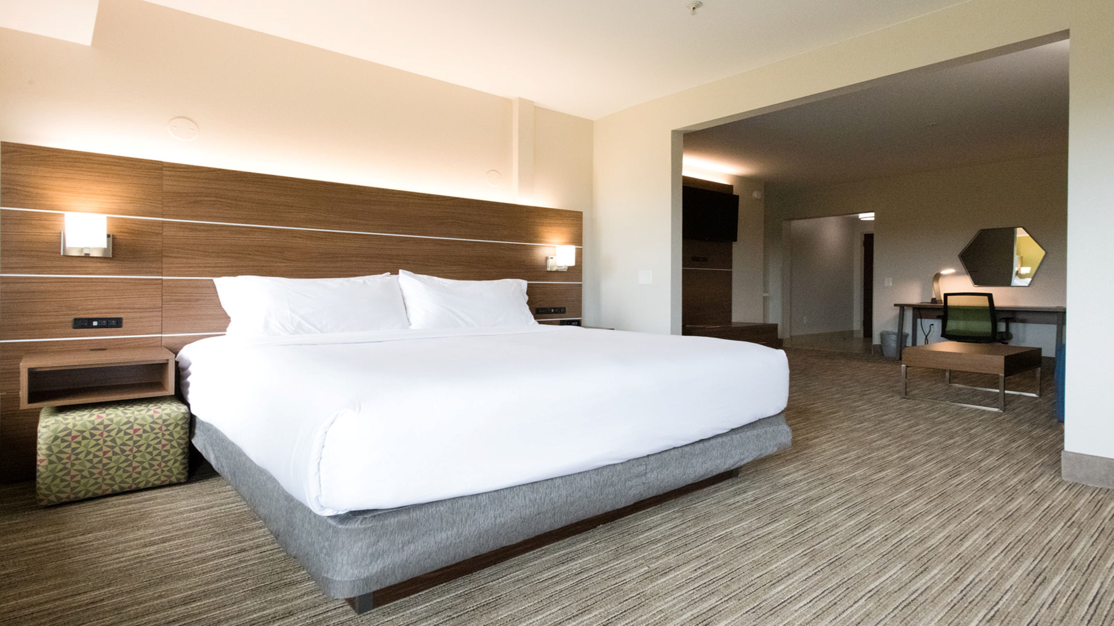 Holiday Inn Express Hotel Suites Lexington Nw the Vineyard 14/50