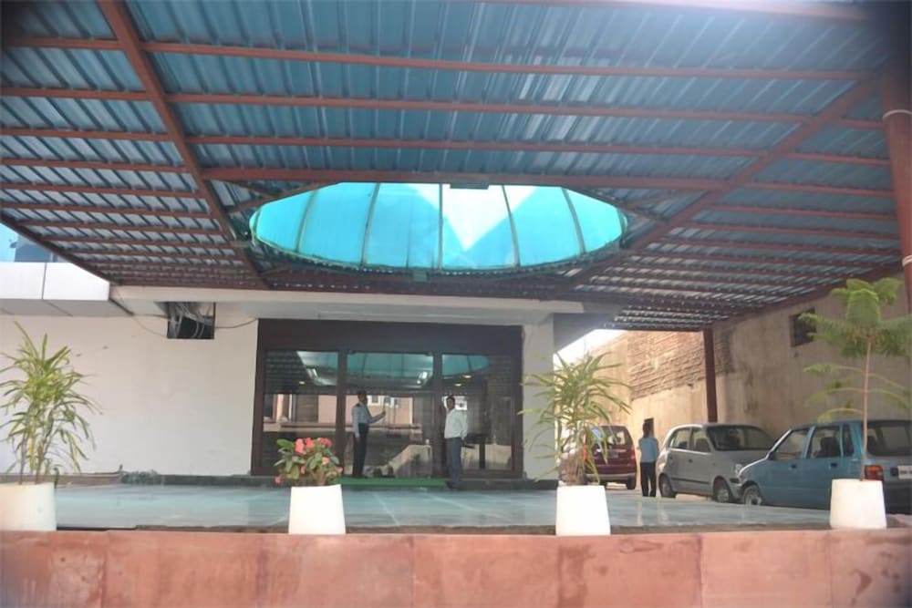 Oyo 1786 Hotel Patliputra Nirvana 7/20