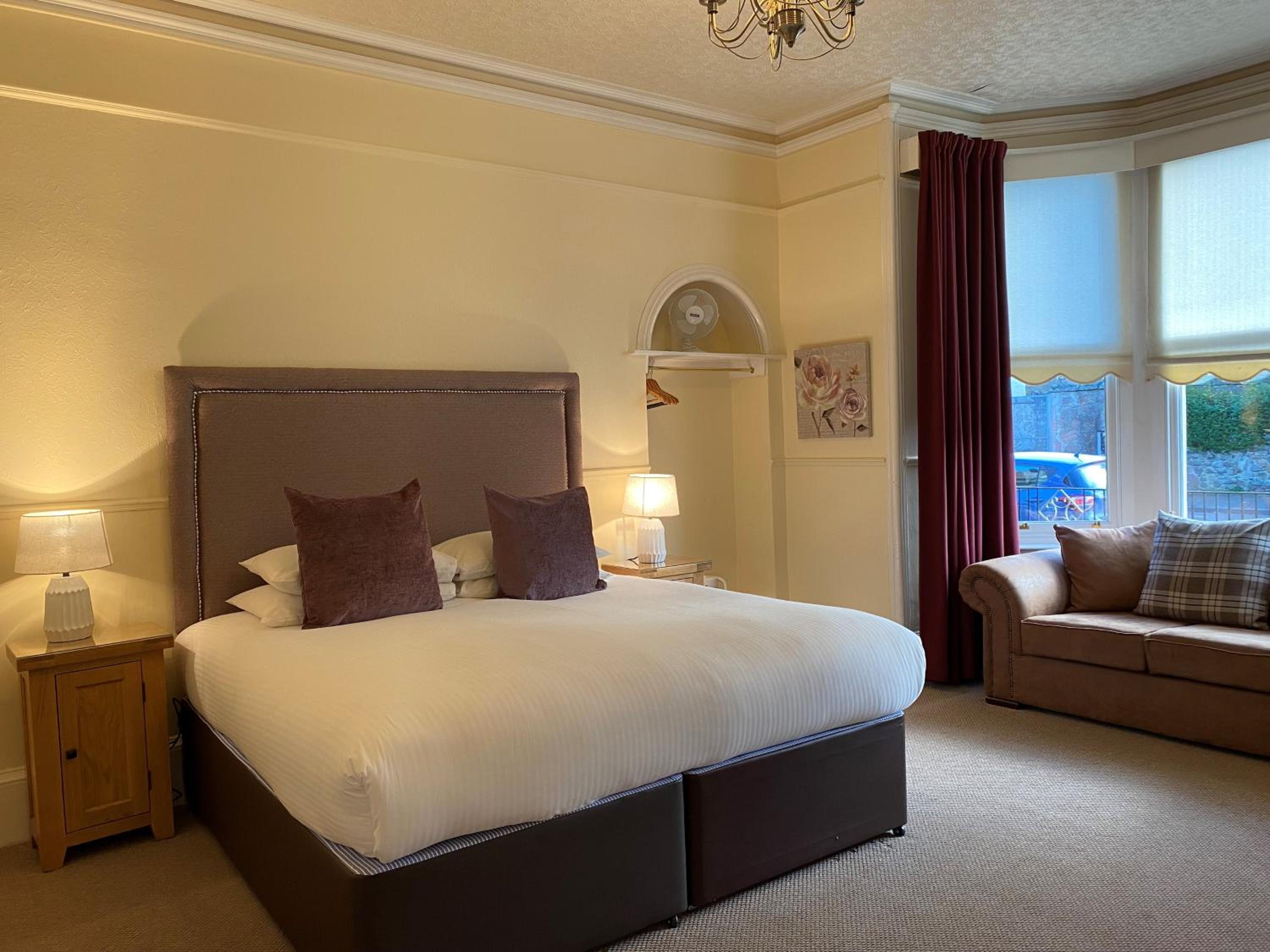 Ardross Glencairn Guest House B&B 10/28