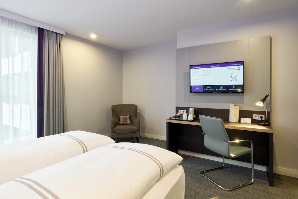 Premier Inn Stuttgart Zuffenhausen 18/44