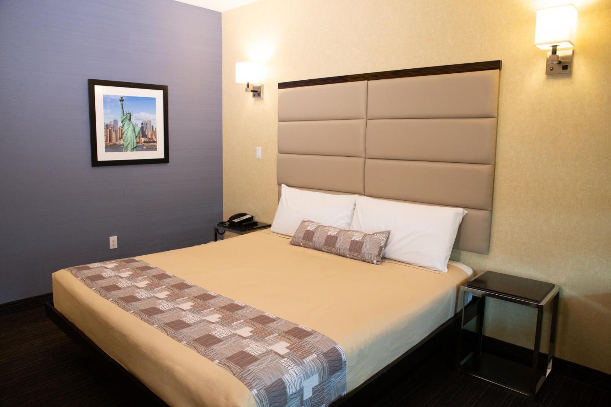 7 Days Hotel Bronx 21/61