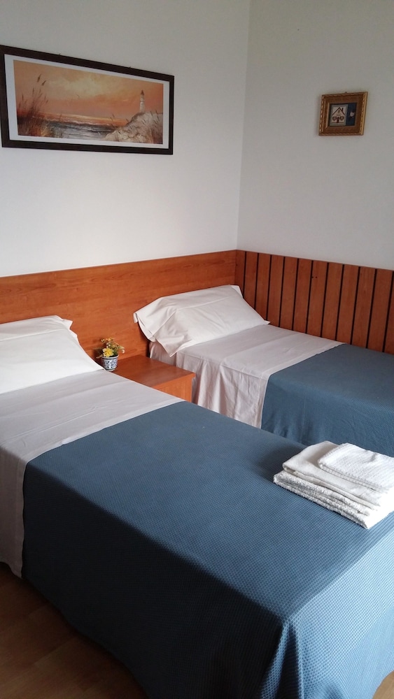 Bed And Breakfast Dream 14/50