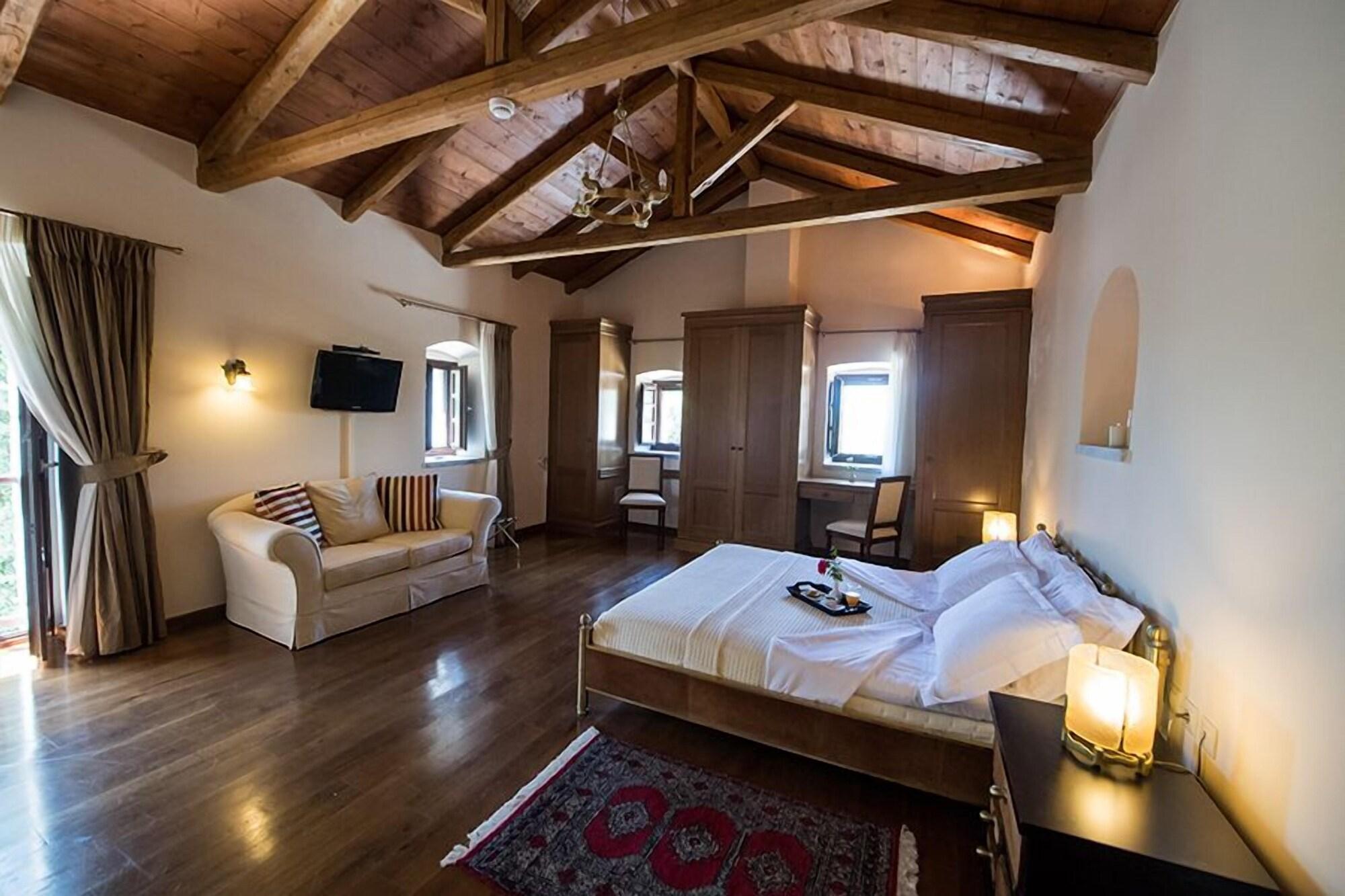 Petritis Guest House 7/28