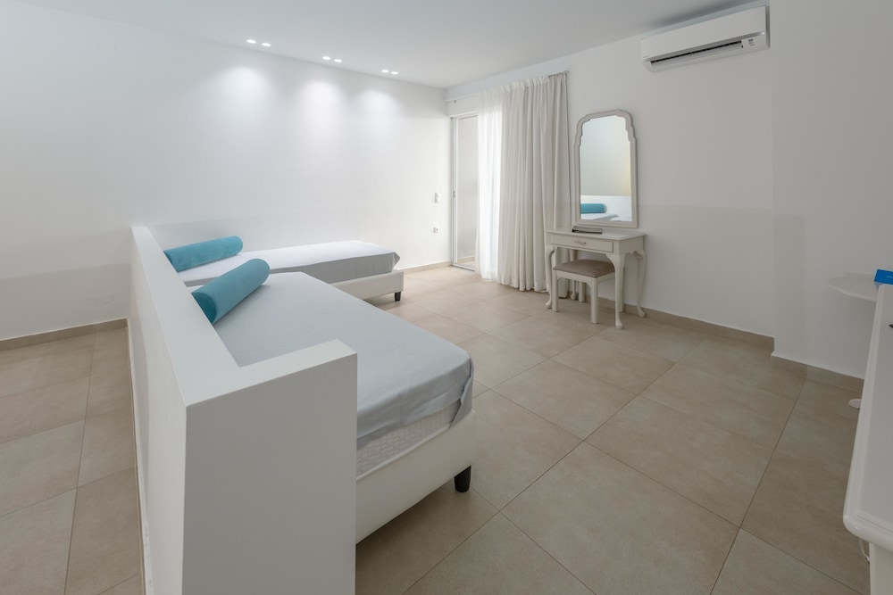 Dore Hotel 23/50