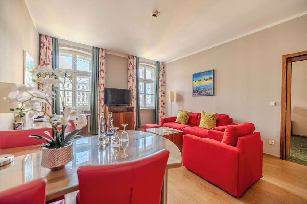 Apartments Hotel Maximilian Munich 45/68