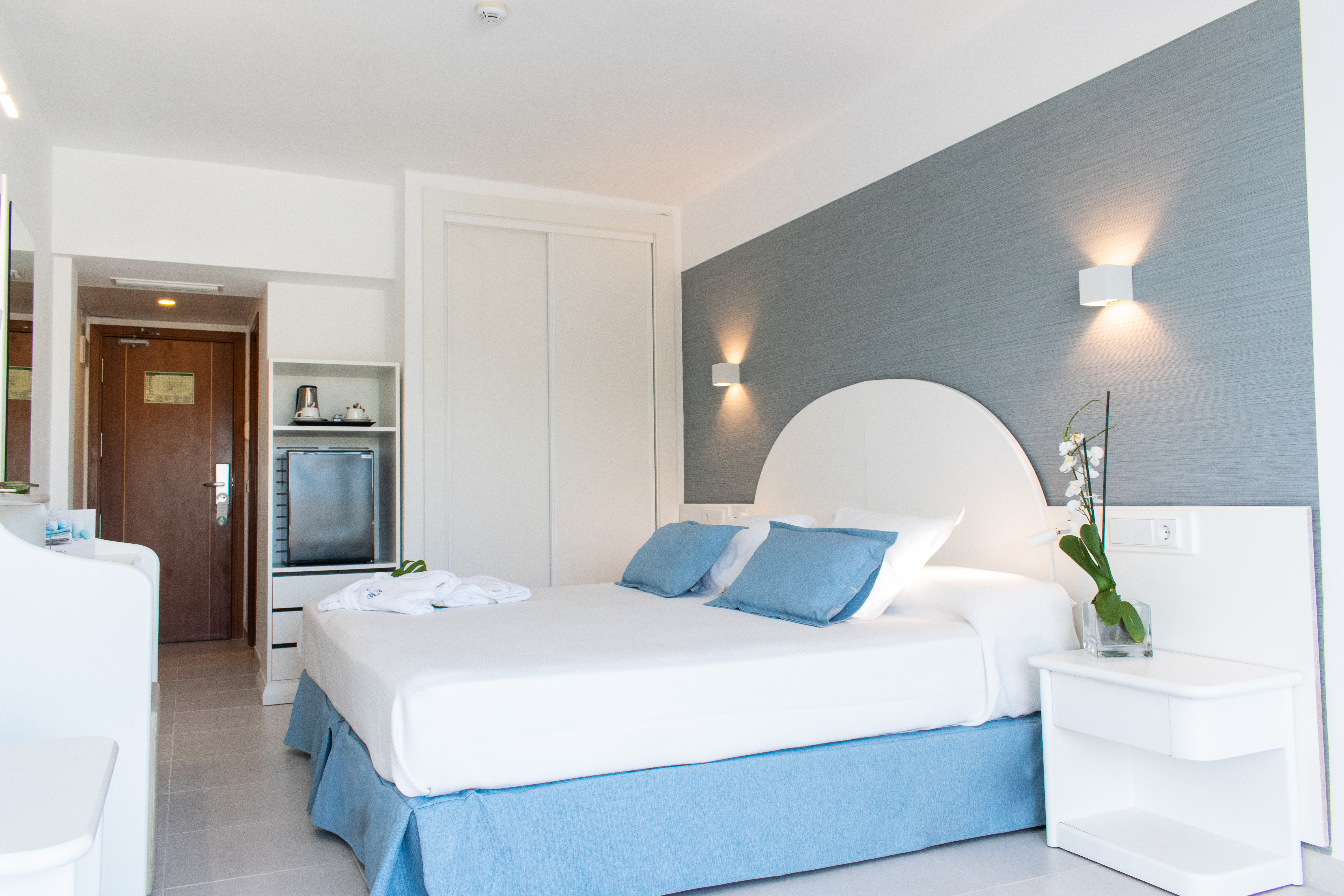 غرفة كومفورت مفردة بسرير مزدوج، Reverence Life Hotel 2/3