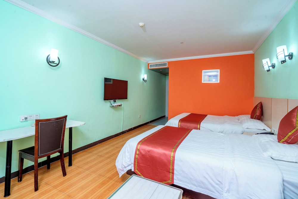 LN White House Hotel 16/48