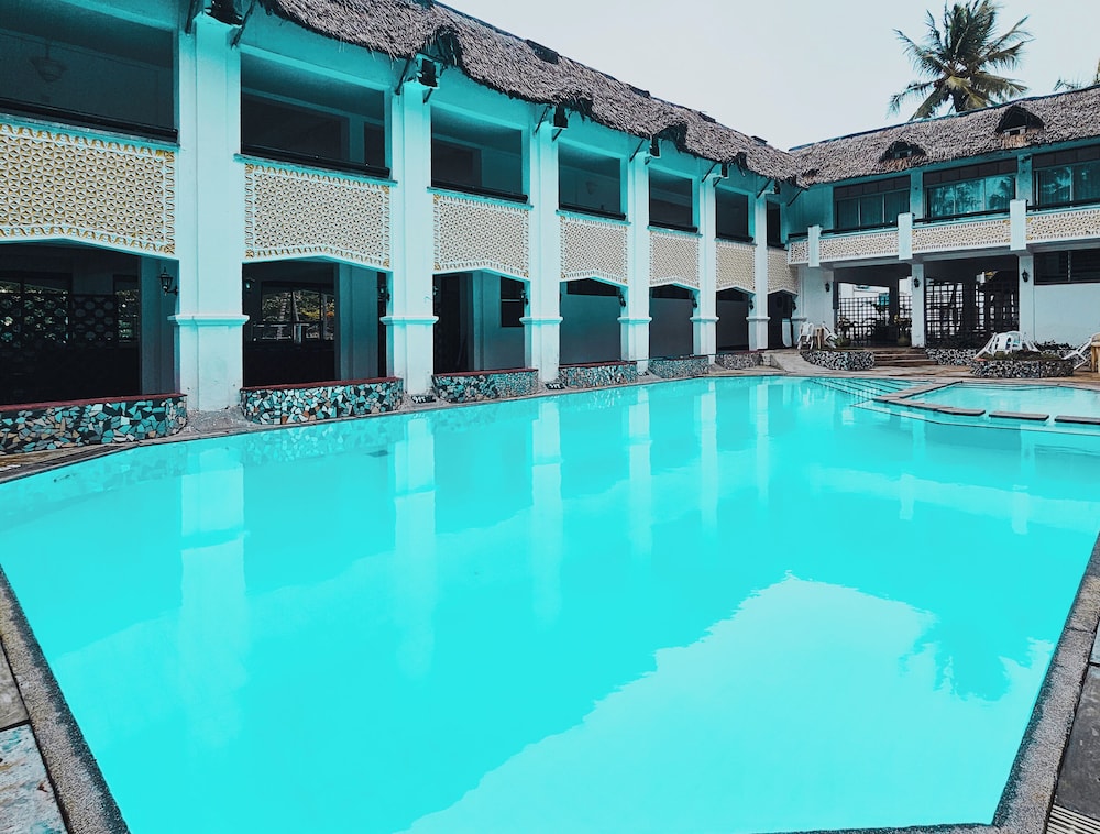 Milele Beach Hotel 22/50