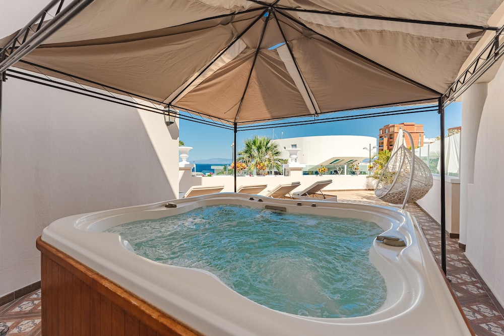 Flamingo Suites 20/50