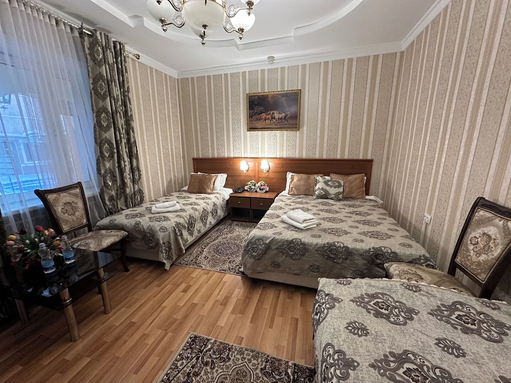 Sarbon Hotel 47/72