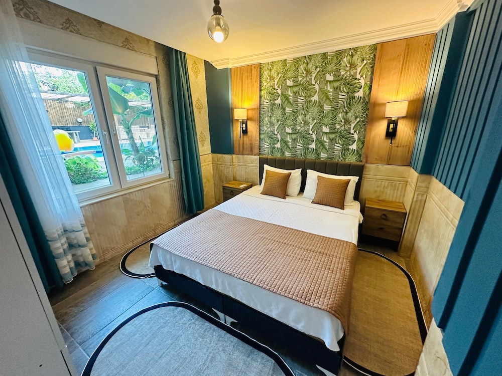DUPLEX, COMFORT, POOL VIEW, BALCONY