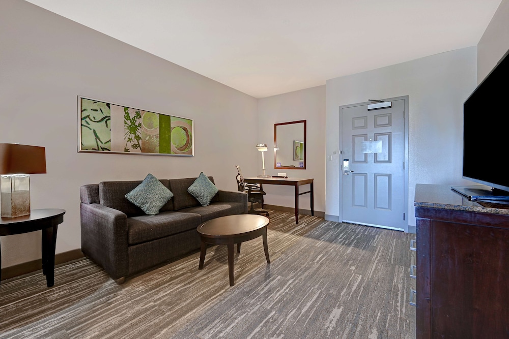Hilton Garden Inn San Bernardino 40/57