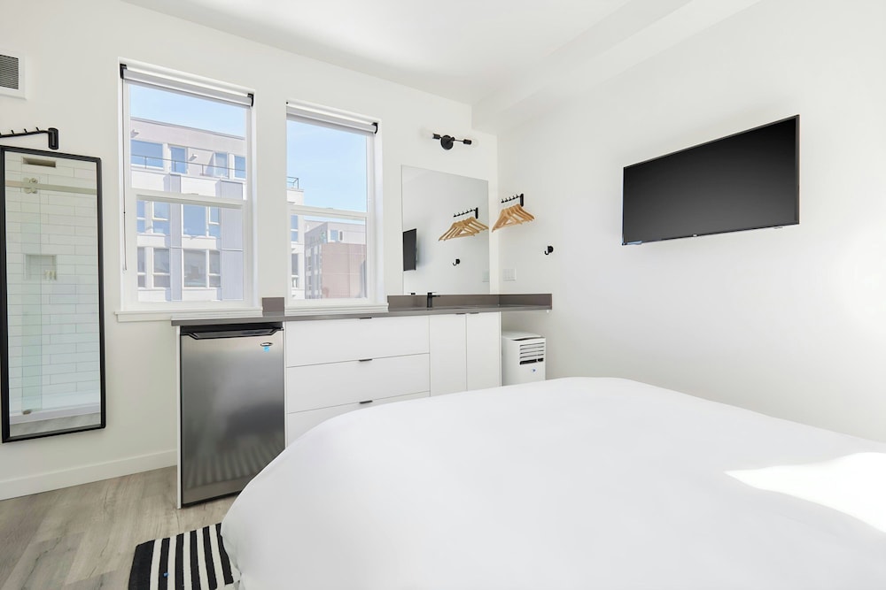 Sonder The Boylston 36/50