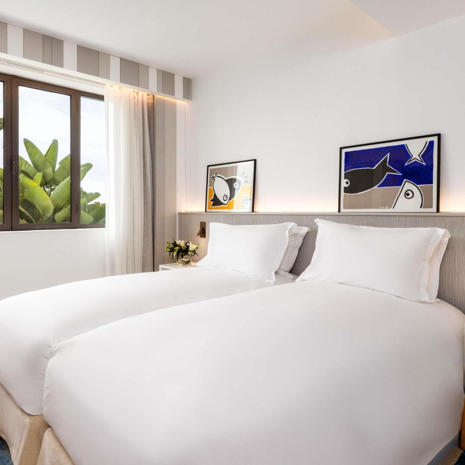 2 Bedrooms, Prestige, Villa, Twin Beds, King Bed, Private Beach