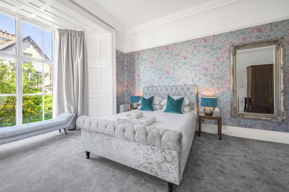 Latimer House 13/49