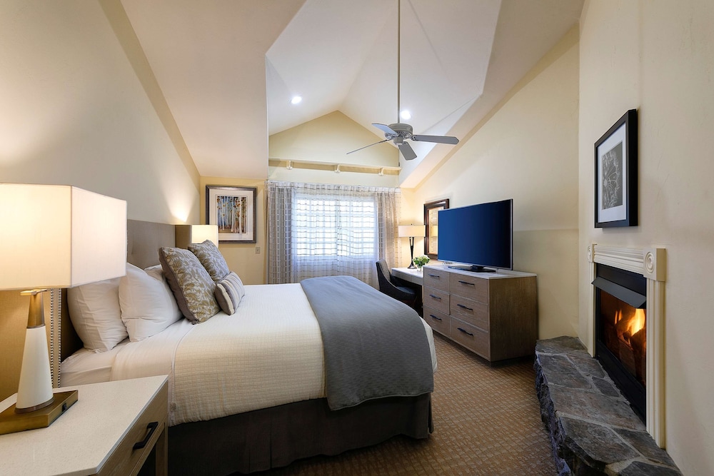 Pelican Inn & Suites 22/38