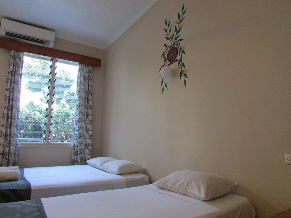 Wailoaloa Beach Resort Fiji 31/76