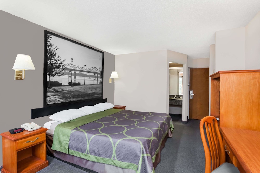 Super 8 By Wyndham Athens 16/33