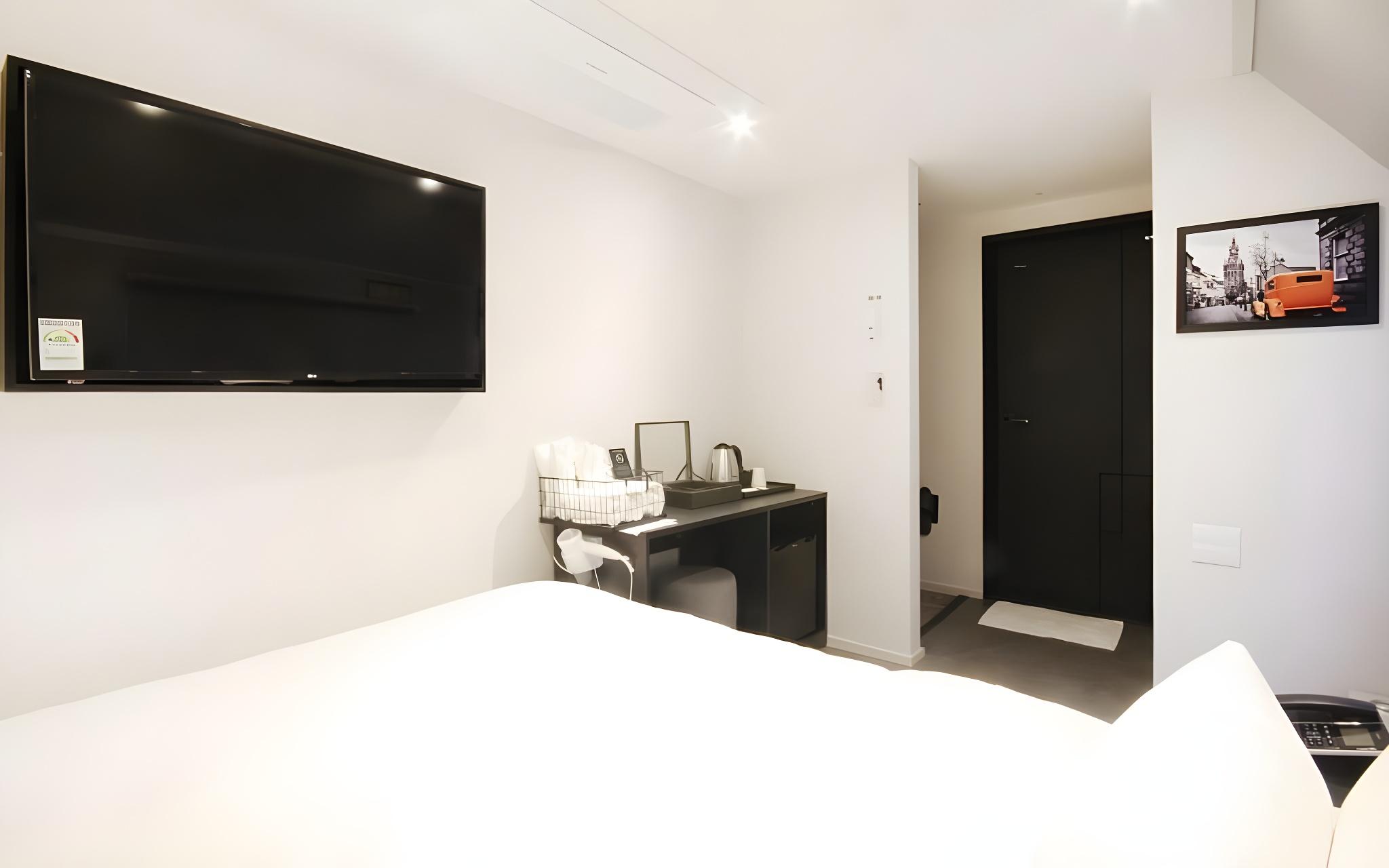 semi room