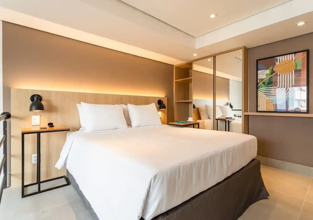 PREMIUM, STUDIO, SUITE