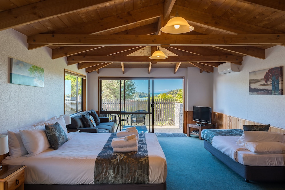 KIMI ORA ECO RESORT 35/70