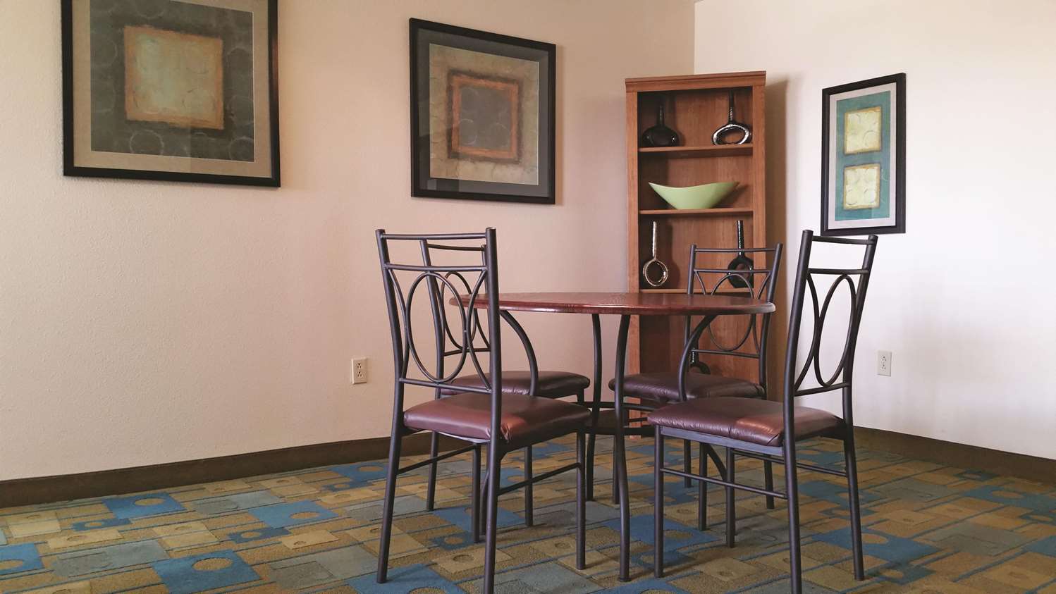 La Quinta Inn by Wyndham Albuquerque Airport 27/33