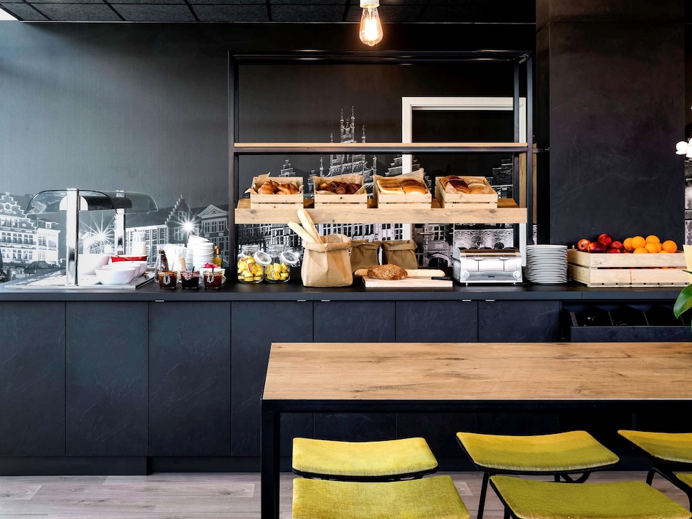 Ibis Budget Gent Centrum Dampoort 42/63