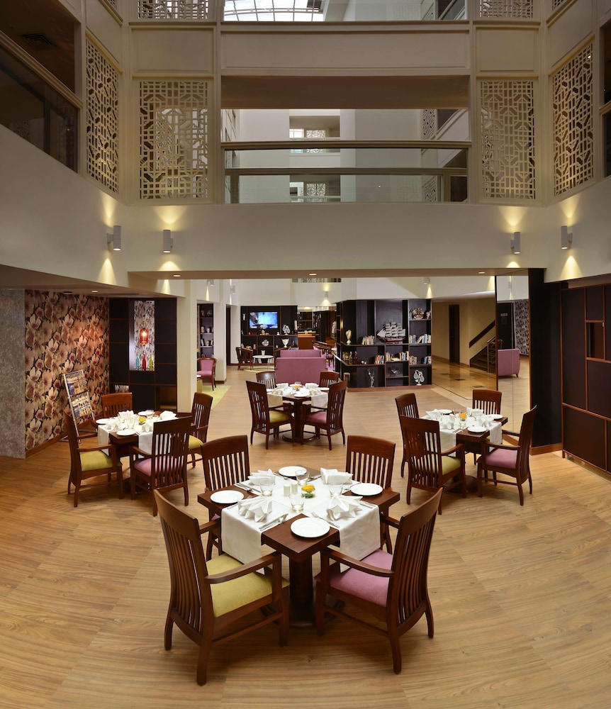 Deventure Sarovar Portico Kapashera 17/21