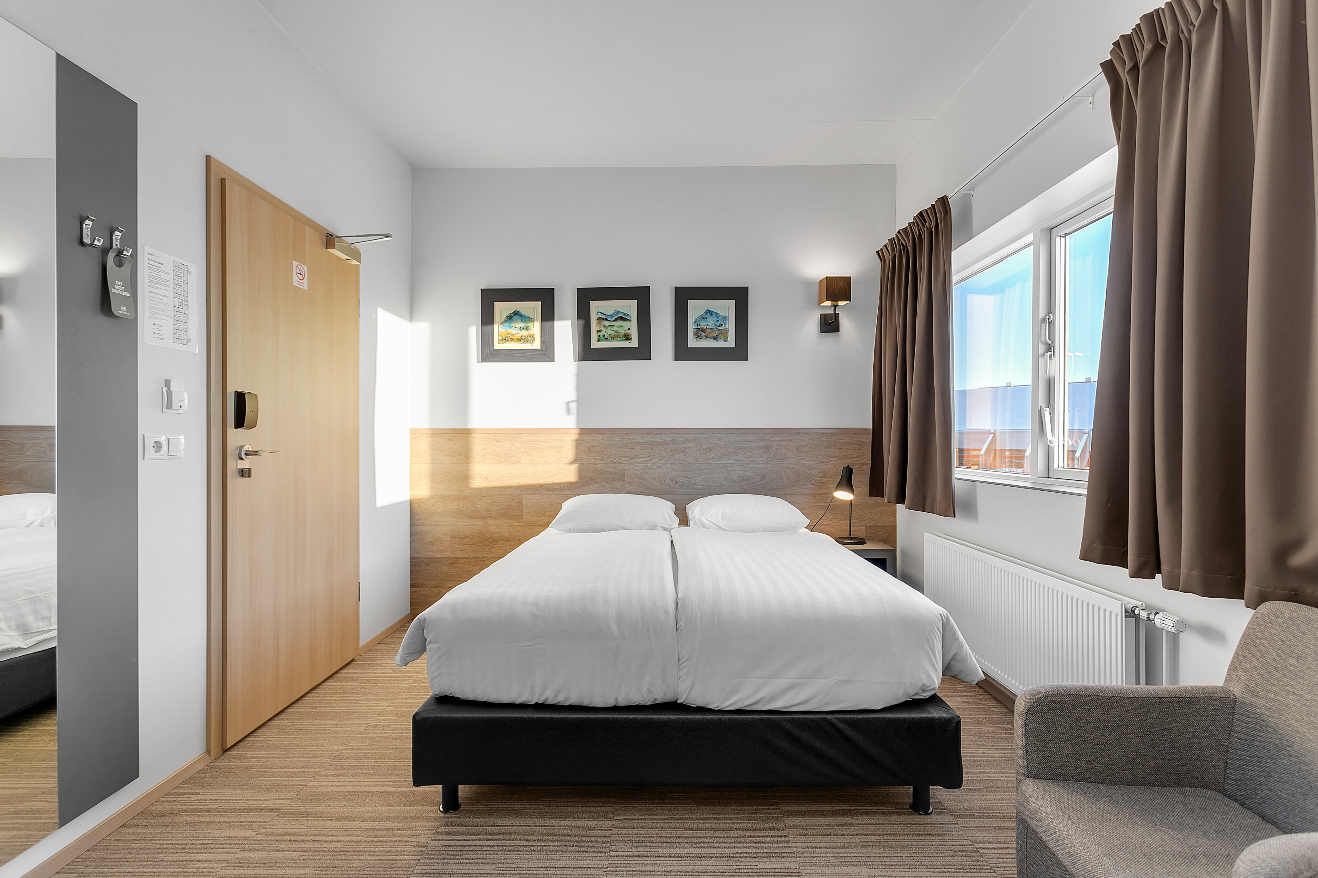 COMPACT, DOUBLE BED