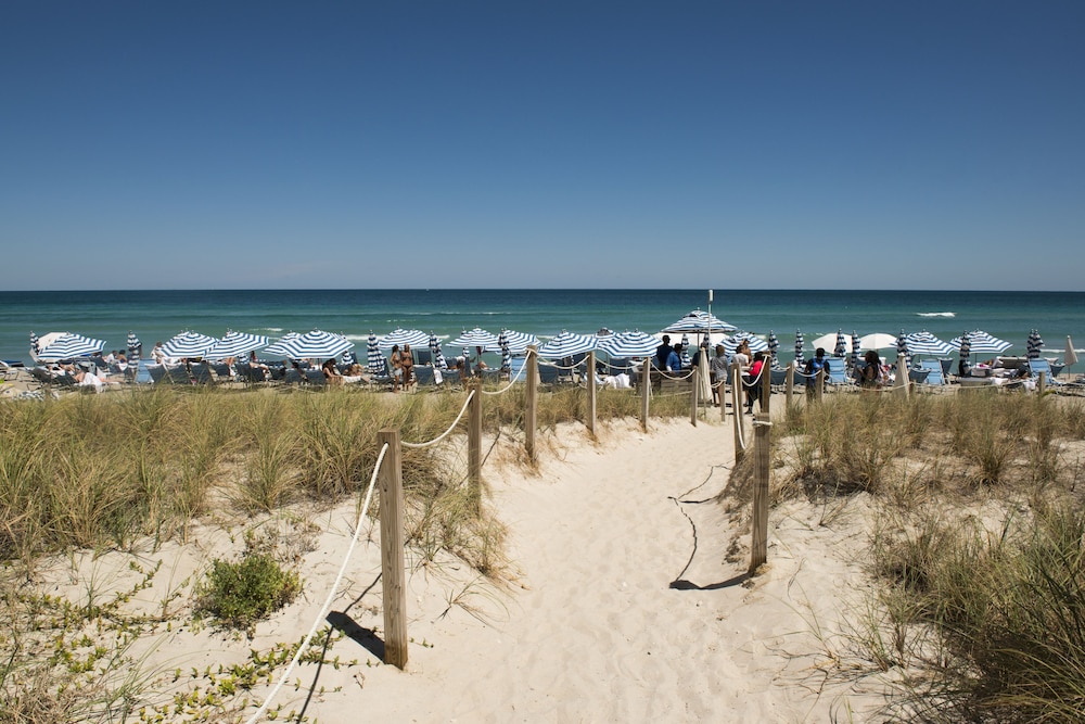 H Beach Resort Rentals 48/49