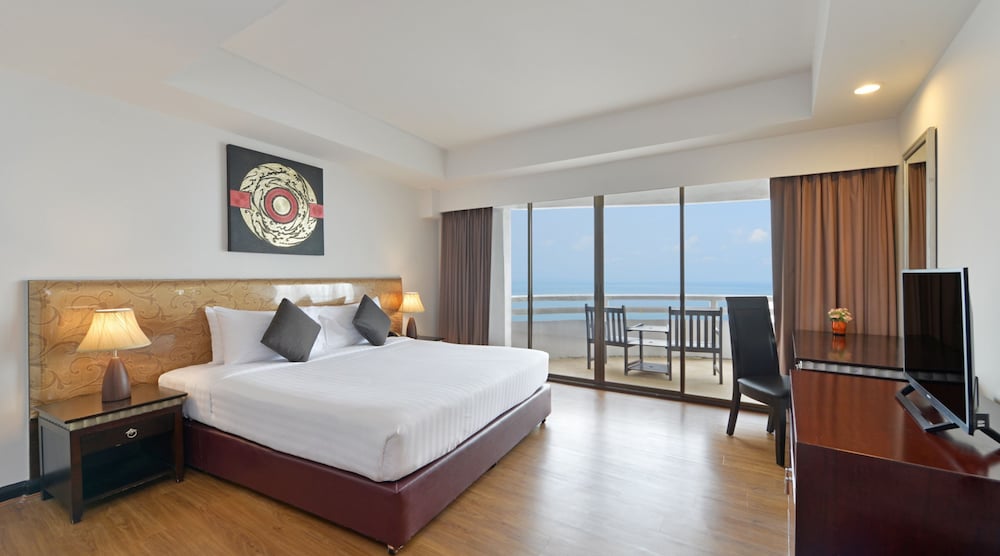 EXECUTIVE, SUITE, OCEAN VIEW
