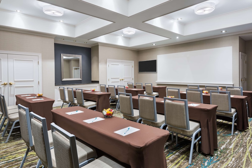 Homewood Suites by Hilton Holyoke-Springfield/North, MA 63/77