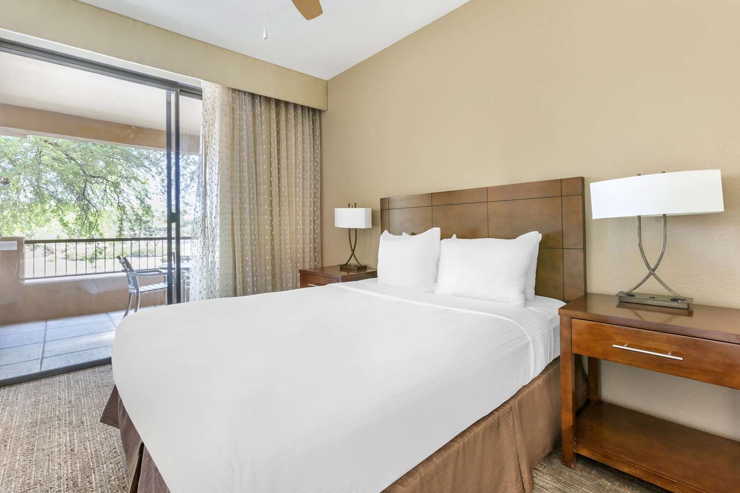 3 BEDROOMS, SUITE, 1 KING AND 2 QUEEN BEDS, SOFA