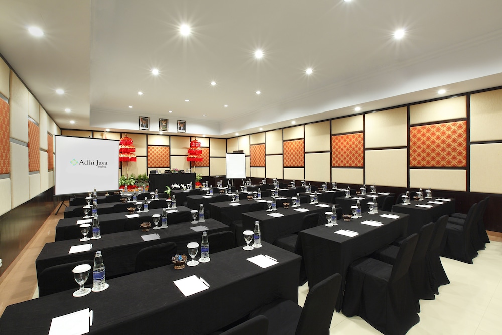 ADHI JAYA HOTEL 46/56