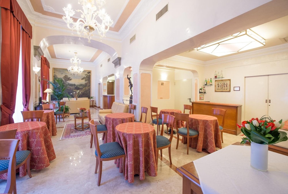 Strozzi Palace Hotel 33/42