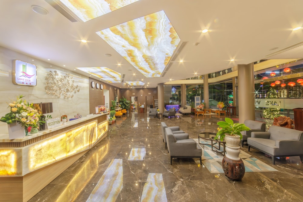 Lake View Hotel 5/69