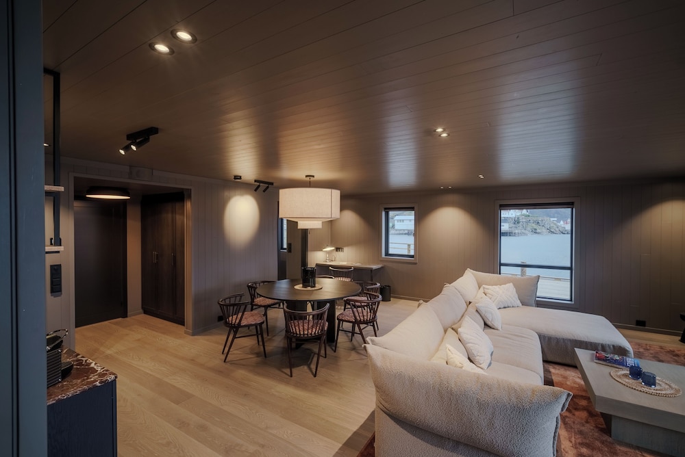 Henningsvaer Bryggehotell by Classic Norway Hotels 26/50