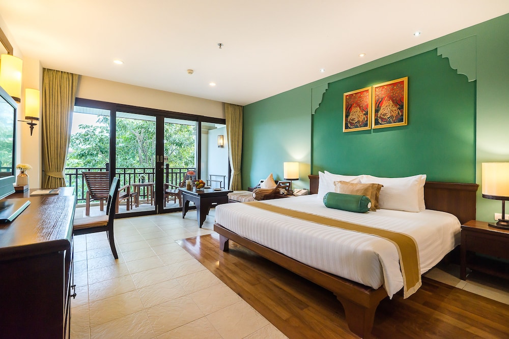 Ravindra Beach Resort and Spa 24/76