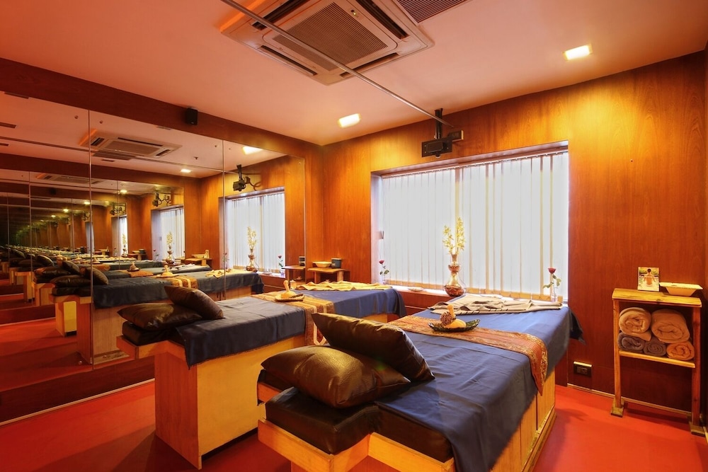 Fortune Select JP Cosmos, Bengaluru 60/70