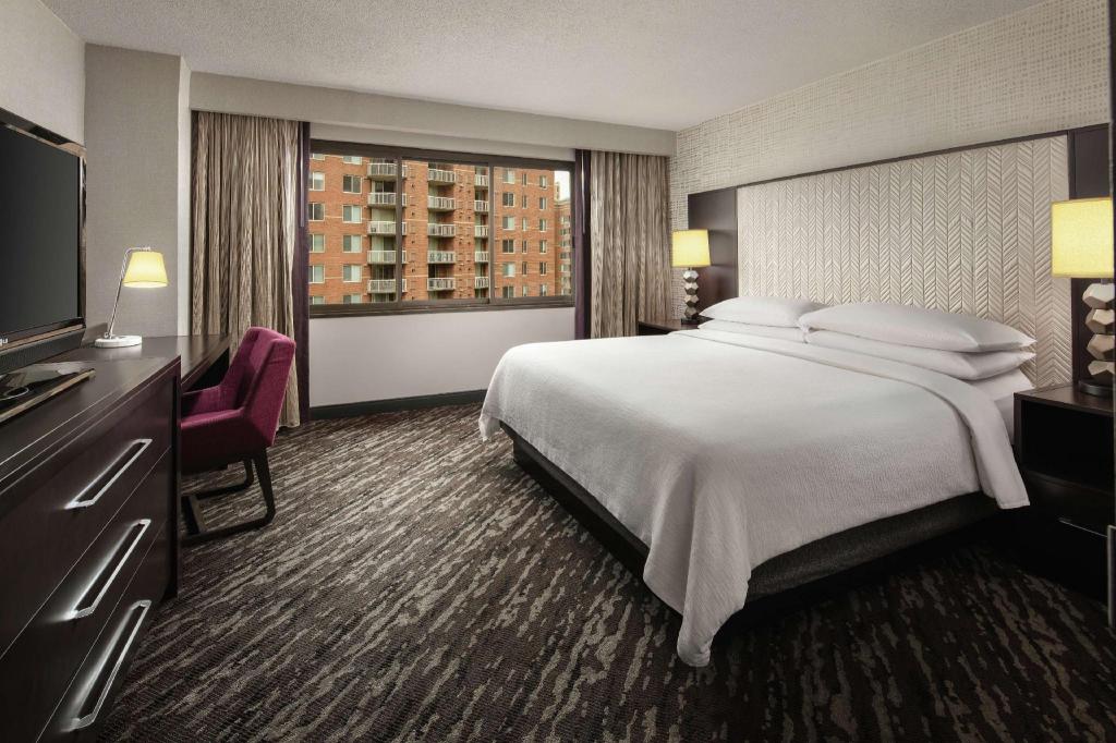 Pure, 2 Rooms, Wellness, Suite, King Bed, Sofa, Corner