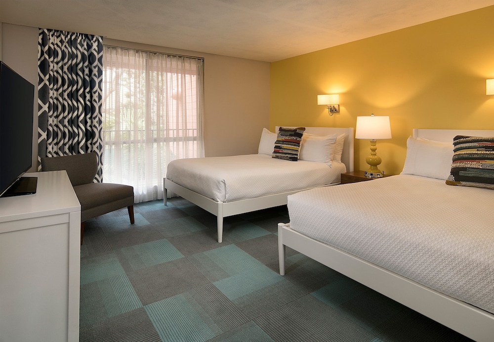 La Jolla Cove Suites 30/65