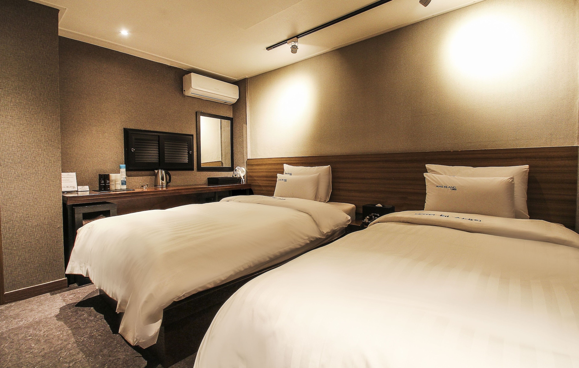 STANDARD, TWIN BEDS