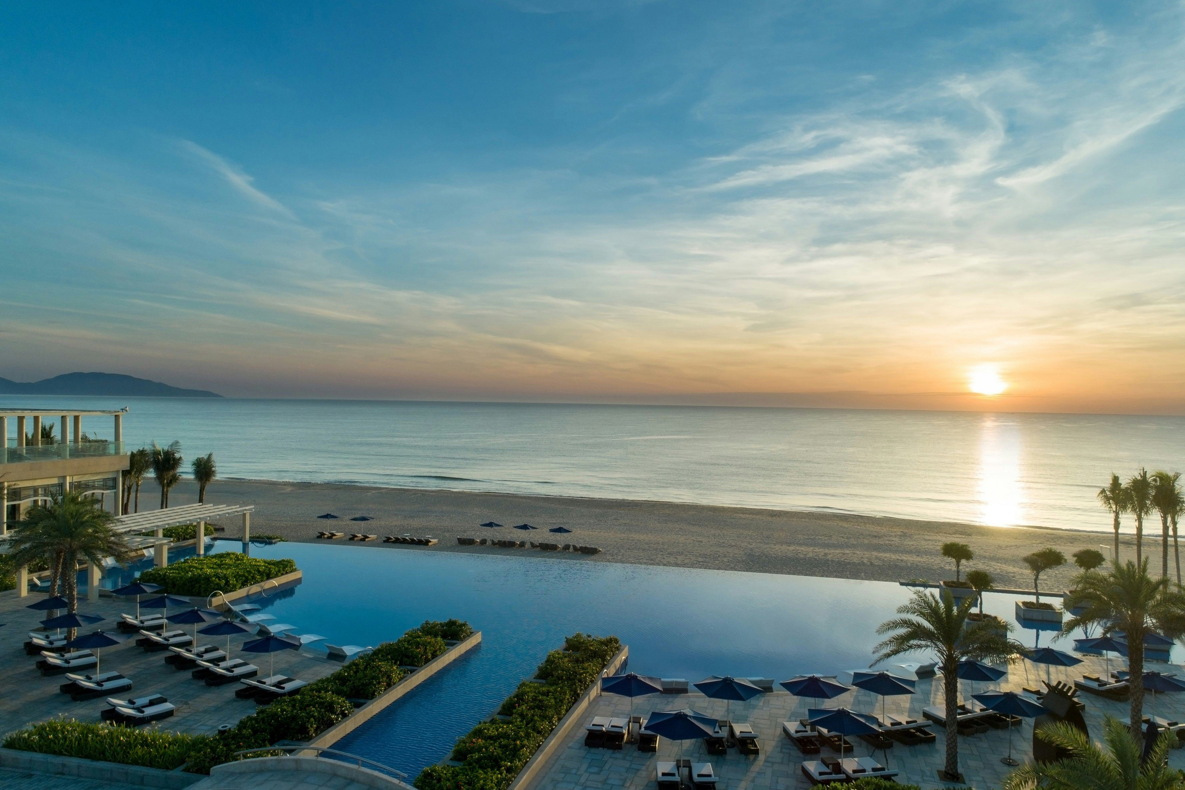 Sheraton Grand Danang Beach Resort and Spa 44/47