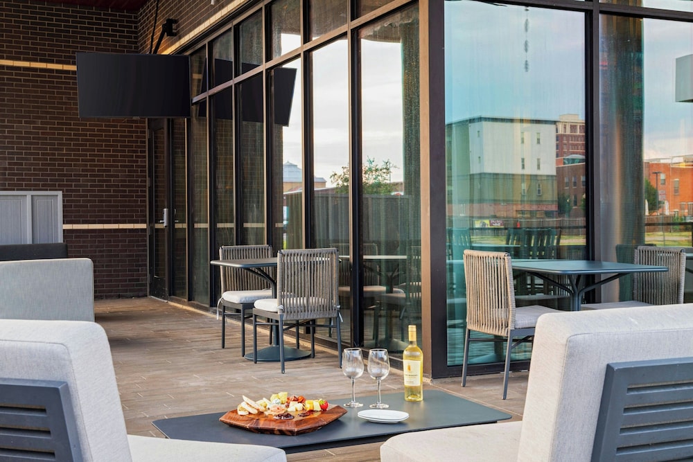 Ac Hotel By Marriott Waco Downtown 34/50