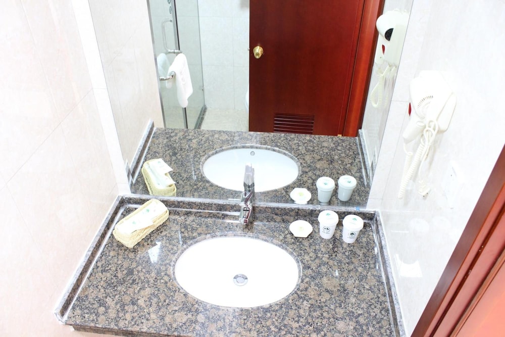 GREENTREE INN SHANGHAI ZHOUPU TOWN XIUPU ROAD BUSINESS HOTEL 27/31