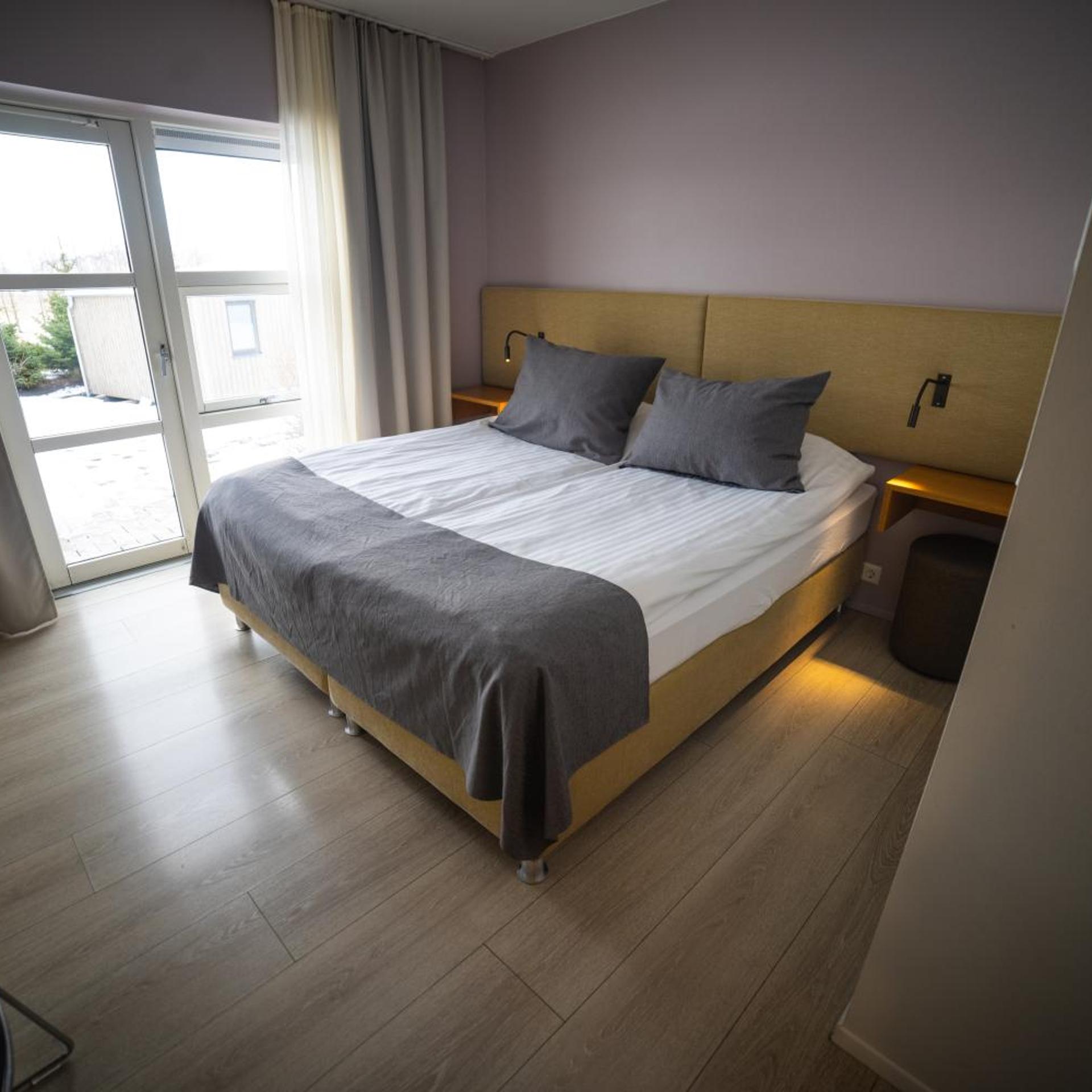 Room, Double Bed, Mountain View