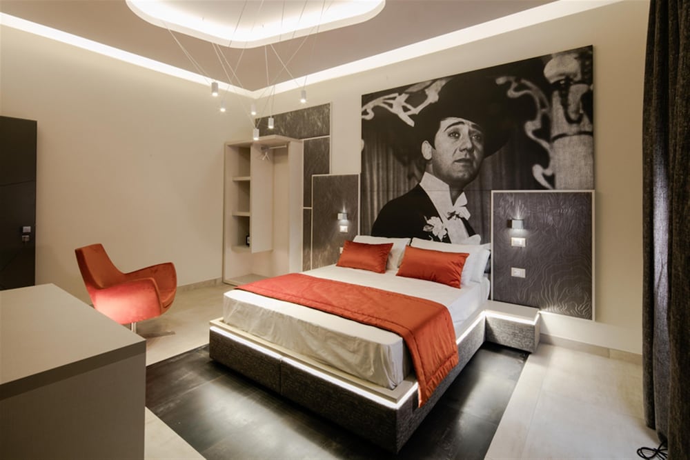 Via Veneto Luxury Suites 23/50