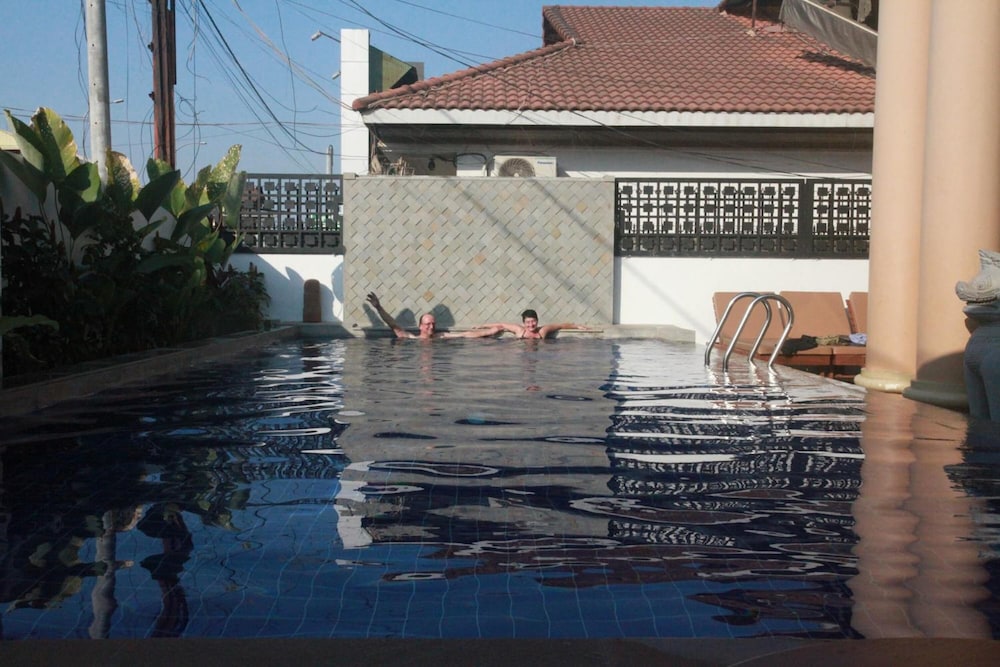 Mom's Guesthouse 27/54