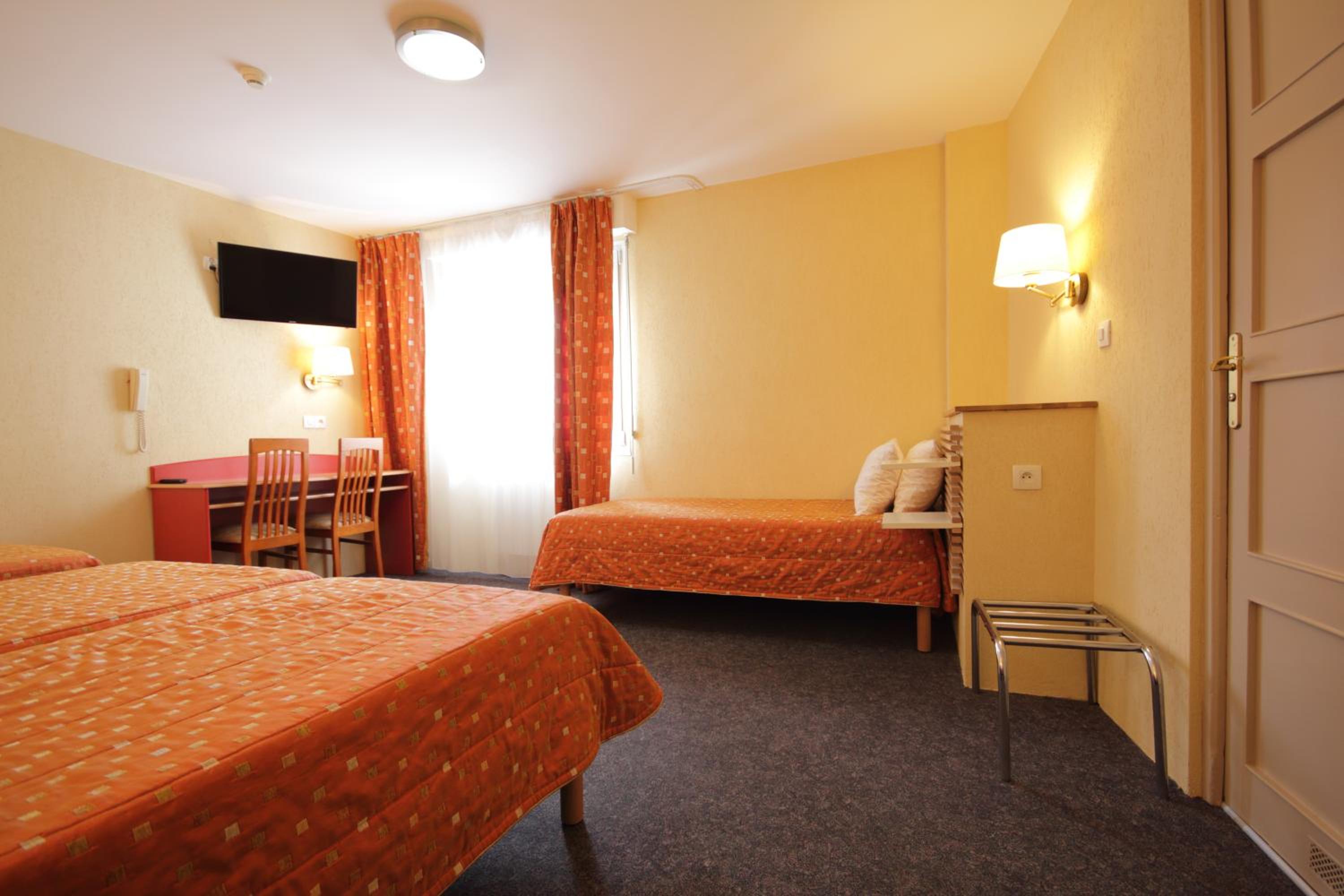 غرفة رباعية، Hotel Atlantic 2/5